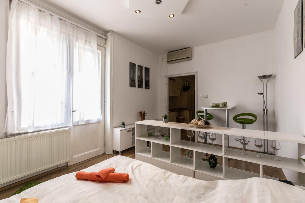 Balzac Apartment Budapest Luaran gambar